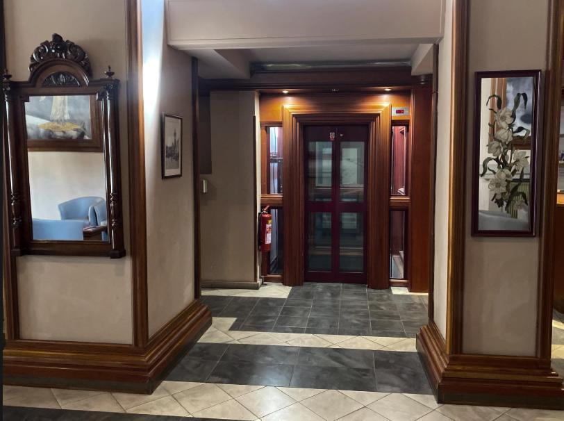 פארדוביצה Hotel Zlata Stika מראה חיצוני תמונה