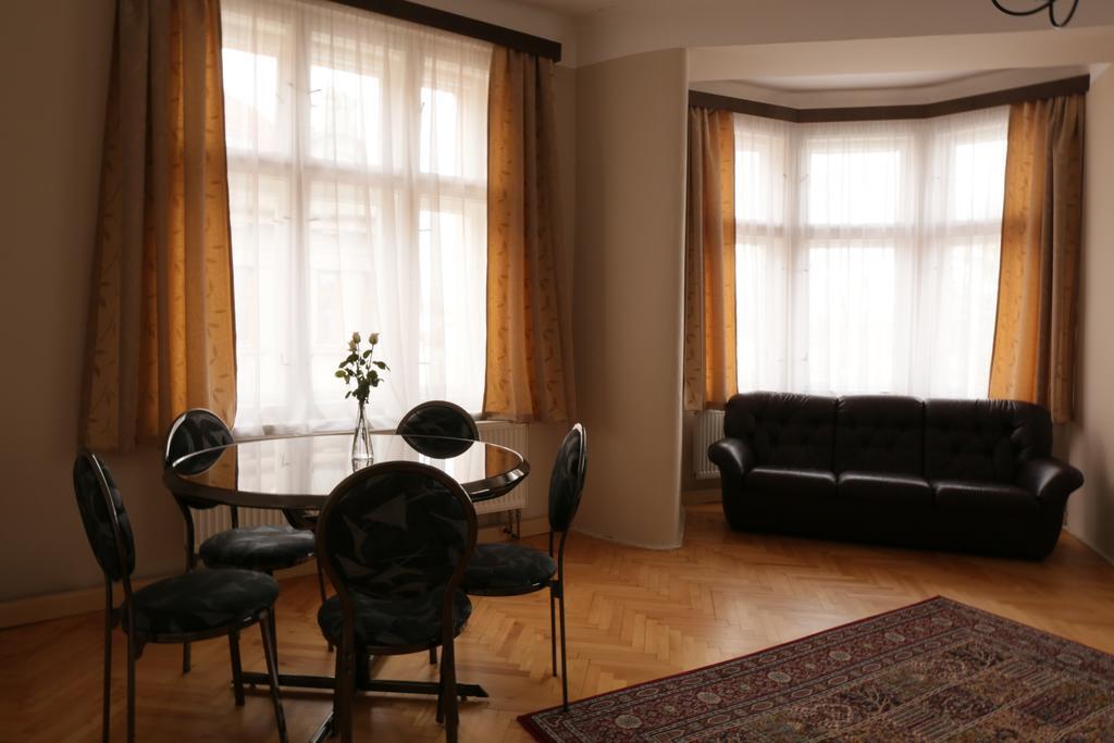 פארדוביצה Hotel Zlata Stika מראה חיצוני תמונה