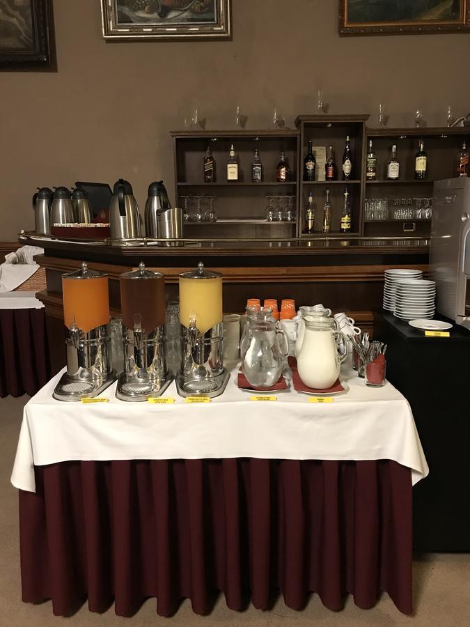 פארדוביצה Hotel Zlata Stika מראה חיצוני תמונה